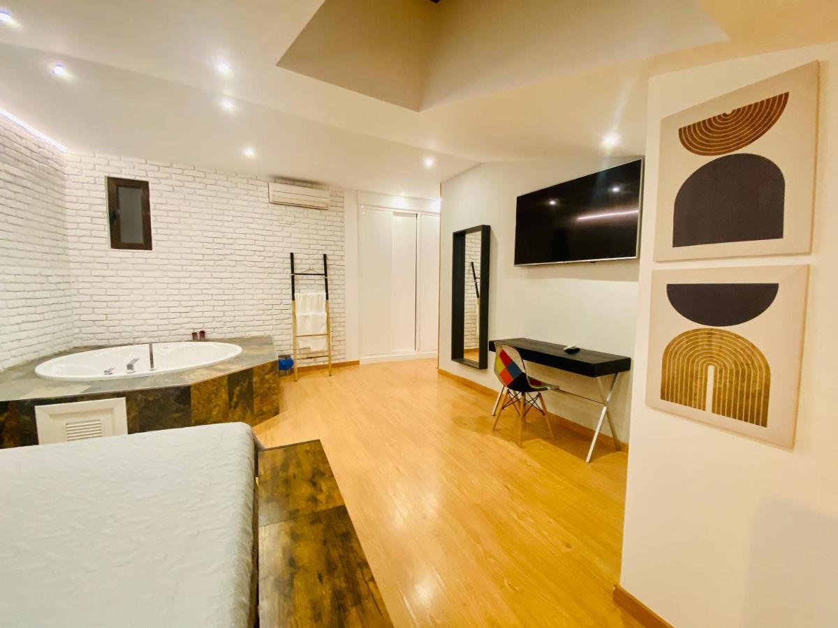 Suite Sorpresa Vut La Taberna Arenas de San Pedro Eksteriør billede